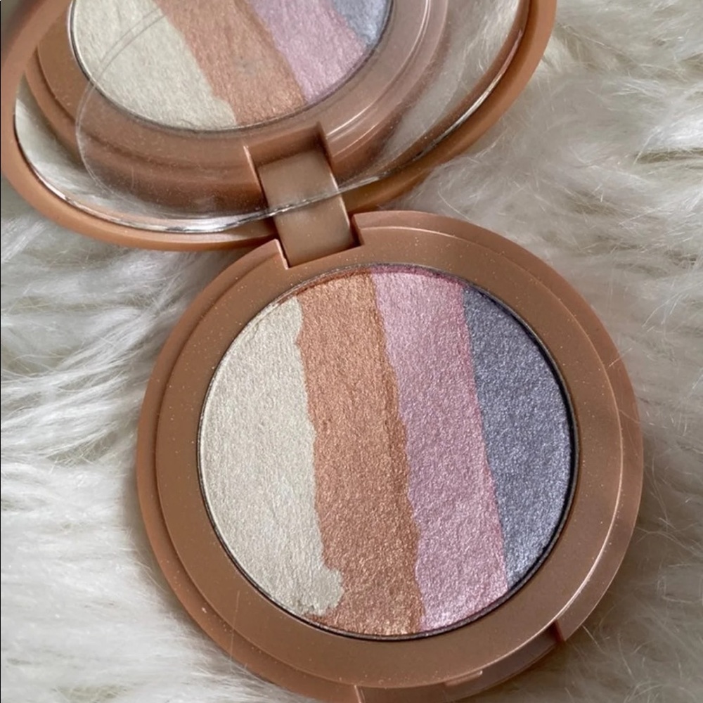 Tarte "Spellbound Glow" Highlighter
